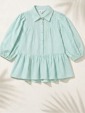 Striped Peplum Button-Front Top in Mint Green
Small meet me in Santorini